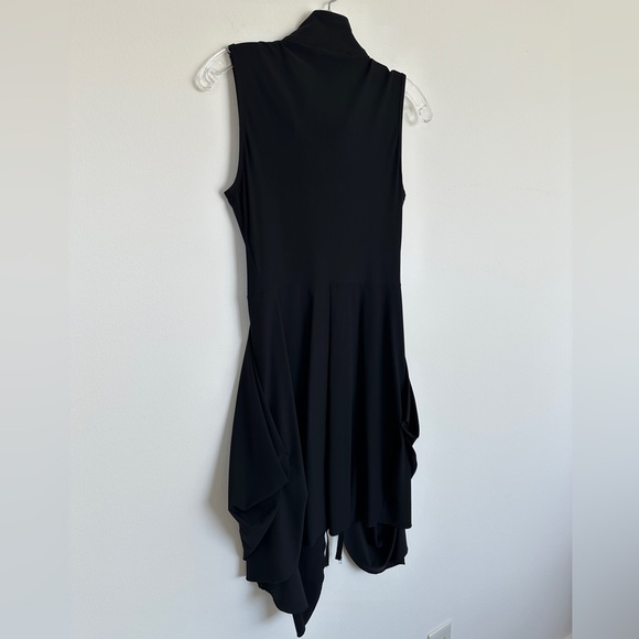 Sun Light Asymmetrical Stretch Zipper Sleeveless Dress in Black | Size 1 - Picture 7 of 7